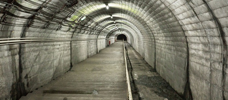 Эта японская станция метро выглядит как вход в убежище Fallout