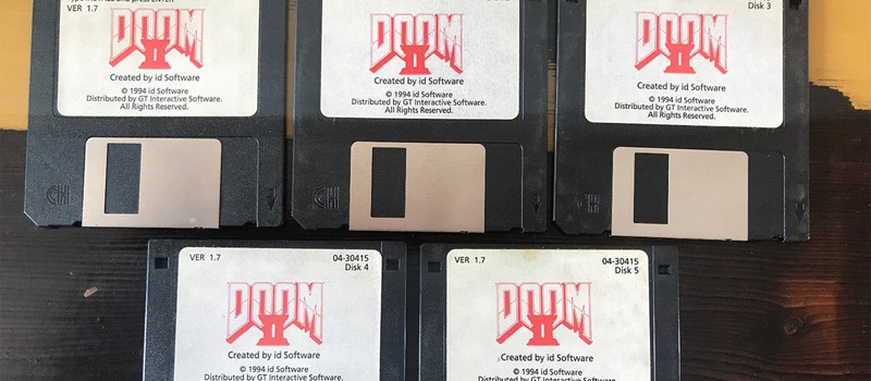 Ромеро продал дискеты Doom 2 за $3150, ждите больше "старья" с чердака Джона