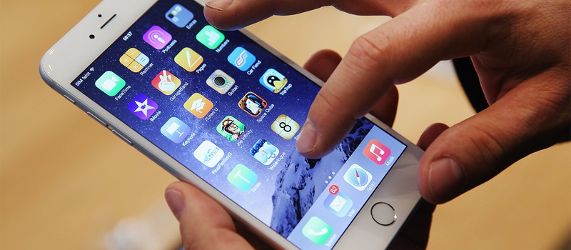 Apple призналась, что намеренно делает старые iPhone медленнее