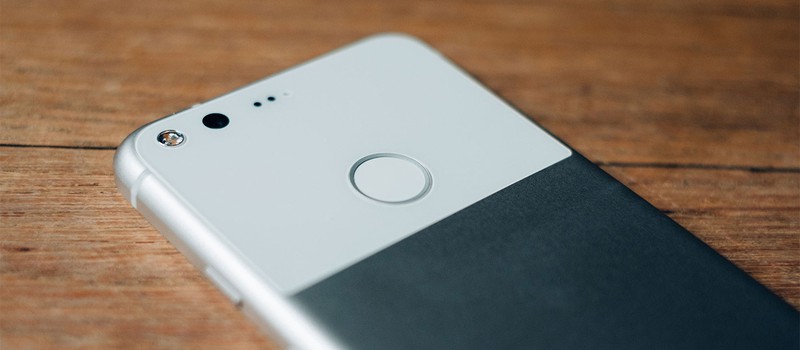 Владельцы смартфонов Pixel подали в суд на Google