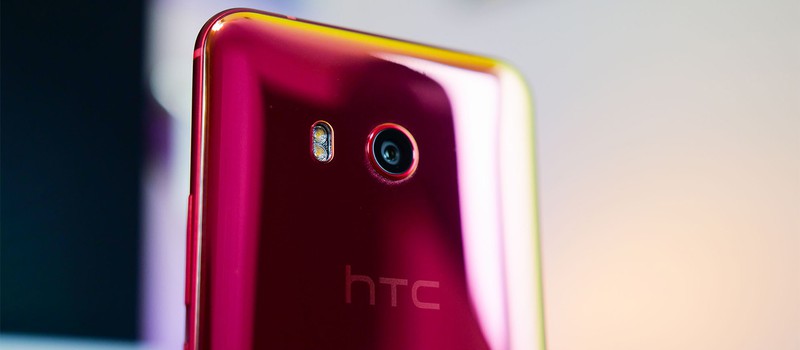 HTC объявила об увольнениях и слиянии смартфонов с VR
