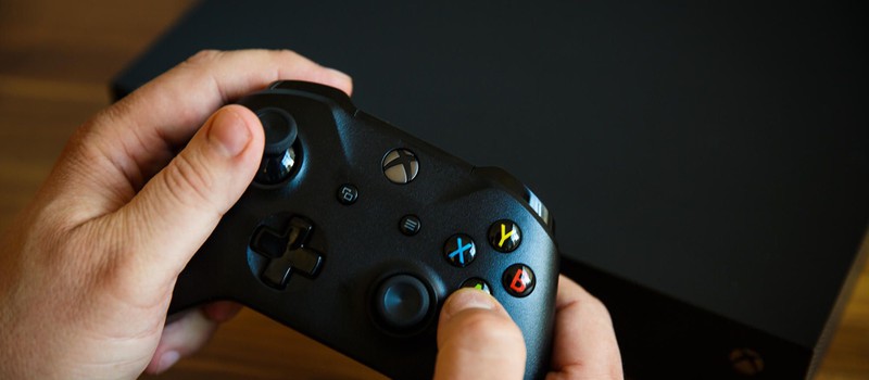 Фил Спенсер: "Команда Xbox One X работает над новой консолью, облачные сервисы не заменят приставку в гостиной"