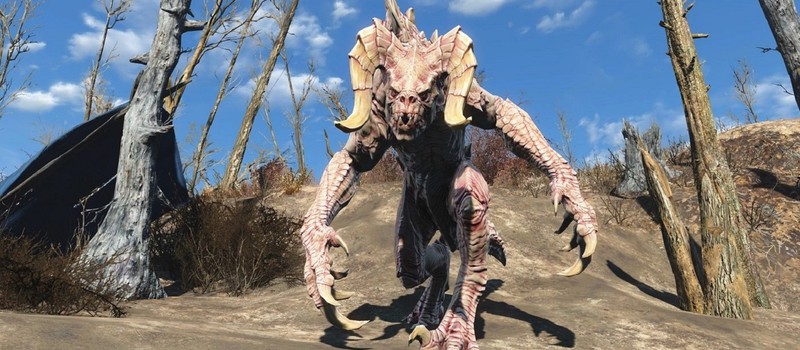 Фигурка Когтя Смерти из Fallout больше метра в длину