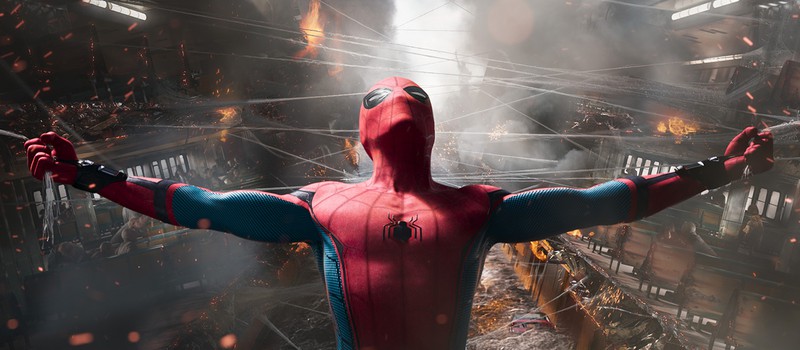 Детальный взгляд на новый костюм Человека-паука в кинокомиксе "Человек-паук: Вдали от дома"