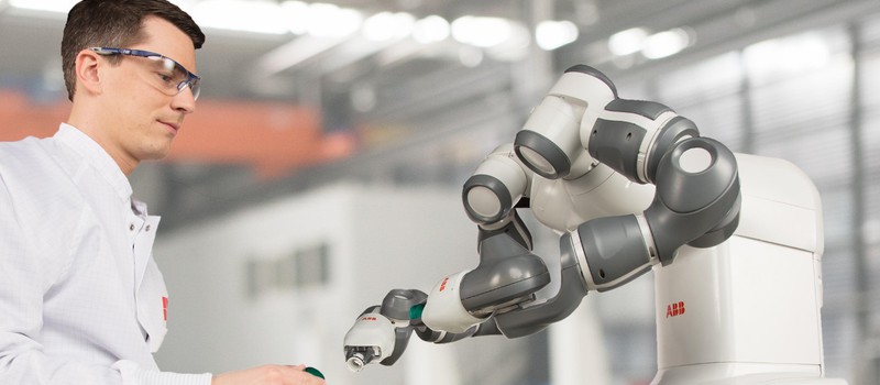 Роботы будут собирать других роботов на фабрике в Шанхае