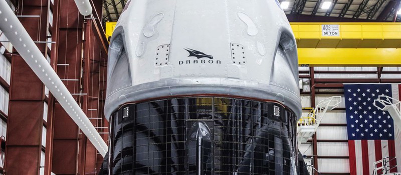 Капсула SpaceX для доставки людей в космос покрыта солнечными панелями