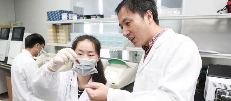 В Китае задержан ученый, утверждающий, что создал детей с измененными генами