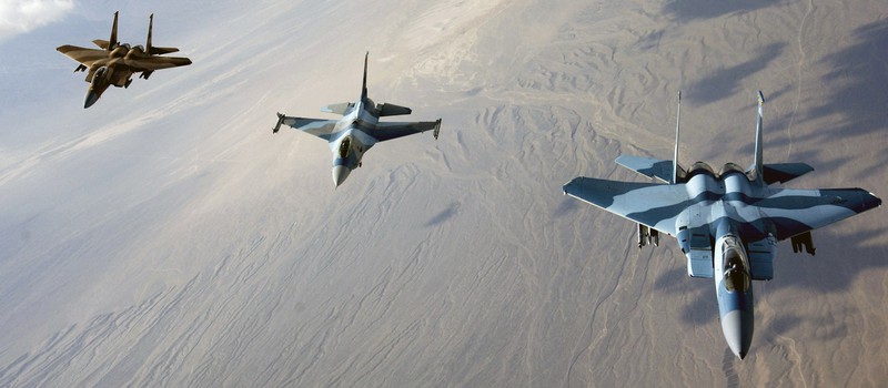 Россиянина задержали в США за покупку руководства к истребителям F-16 и F-22