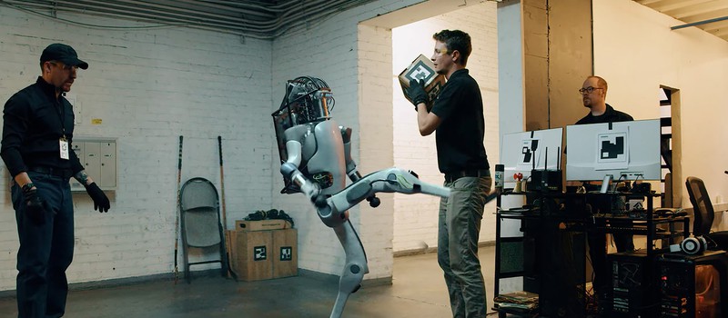 Фейк: Новый робот Boston Dynamics научился избивать людей
