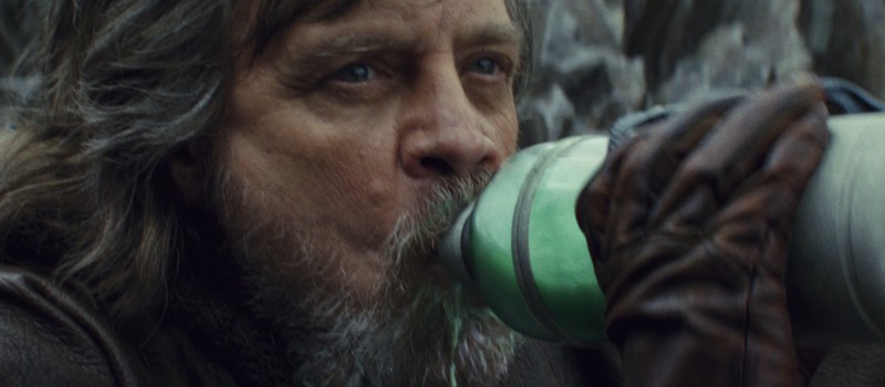 Марк Хэмилл сравнил вкус молока из парка развлечений Star Wars: Galaxy's Edge и из "Новой надежды"