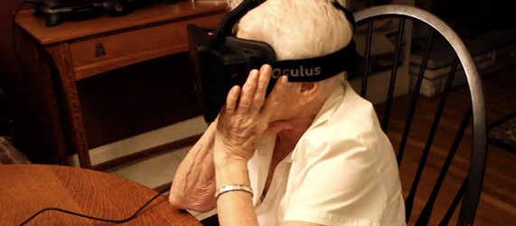 90-летняя бабуля тестирует Oculus Rift