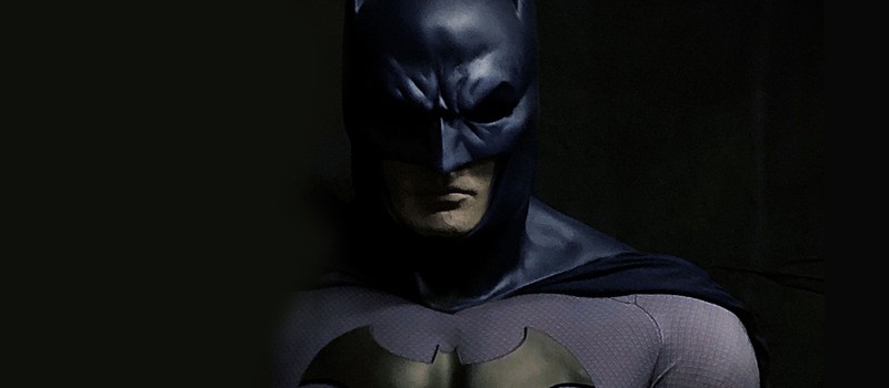 Скульптор изобразил Роберта Паттинсона в маске Бэтмена