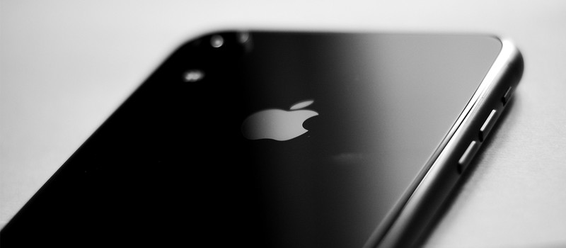 Apple утверждает, что универсальная зарядка для телефонов в Европе "затормозит инновации"