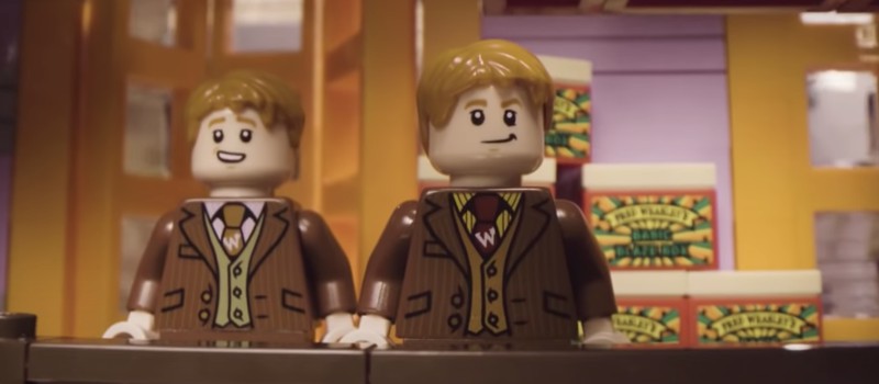 Братья Уизли показывают новый набор LEGO по Гарри Поттеру