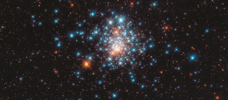 Телескоп "Хаббл" запечатлел массовое скопление звезд