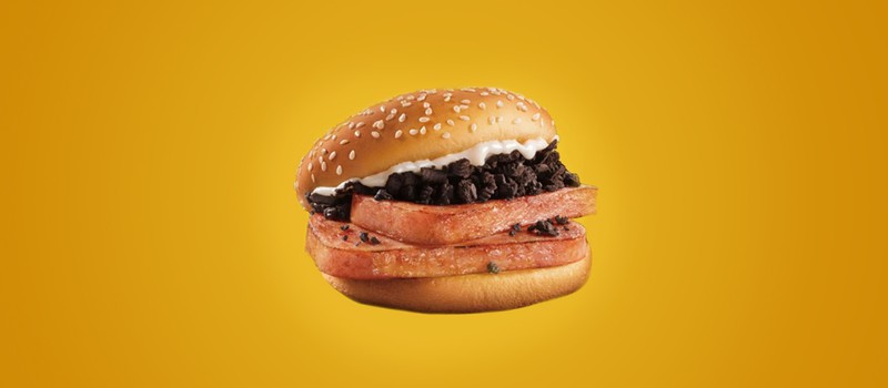 McDonald's выпустила лимитированный бургер с консервированной свининой и Oreo