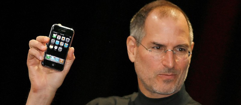 В переписке Стива Джобса упоминается iPhone nano — над устройством работали в 2010 году