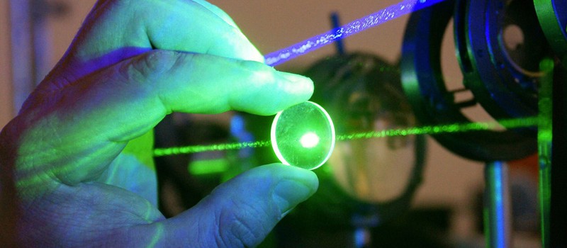 Ученые изобрели лазер, который может узнать содержимое комнаты через замочную скважину