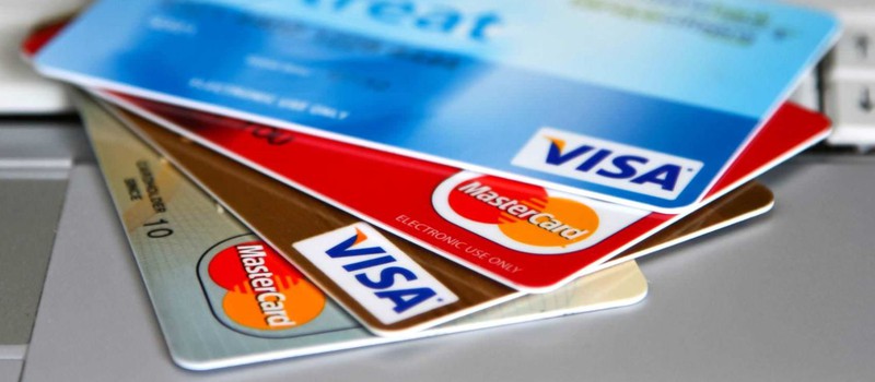 Visa и Mastercard введут ограничения на работу всех банковских карт в России