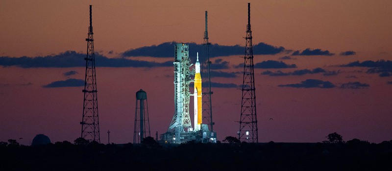 Сегодня NASA проведет четвертый тест огромной ракеты SLS на стартовой площадке