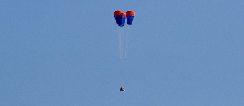 Беспилотная капсула Blue Origin совершила посадку после провала ракеты New Shepard