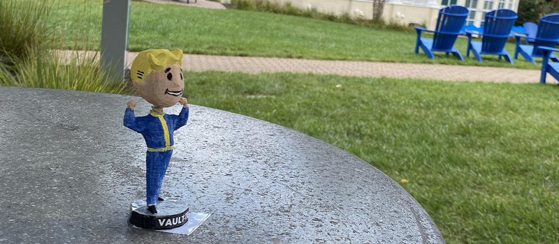Поклонник Fallout 3 разместил пупсов в реальных местах из игры