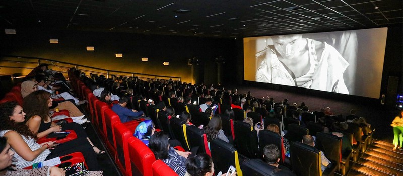 Власти Москвы выделили местным кинотеатрам 300 млн рублей — с условием работы в течение 3 месяцев