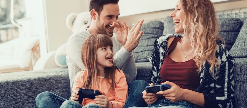 Исследование: Около 50% родителей в России играют в видеоигры с детьми, почти половина относится к увлечению положительно