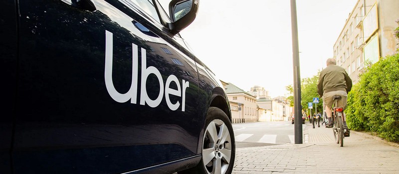 Uber через суд запретил повышать зарплату своим водителям