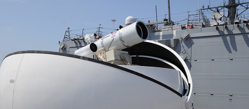 Военно-морской флот США принимает на вооружение лазеры