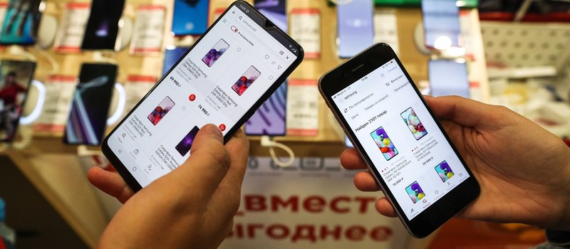 СМИ: Россия осталась в первой десятке стран по продажам смартфонов, опустившись с шестой на восьмую строчку
