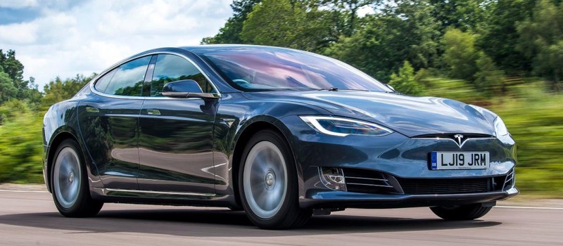 Tesla продолжает бить рекорды по производству и поставкам автомобилей