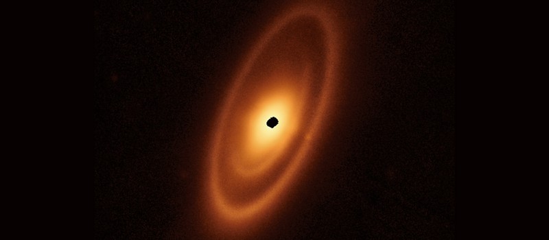 Телескоп Уэбба сфотографировал пояса астероидов за пределами Солнечной системы