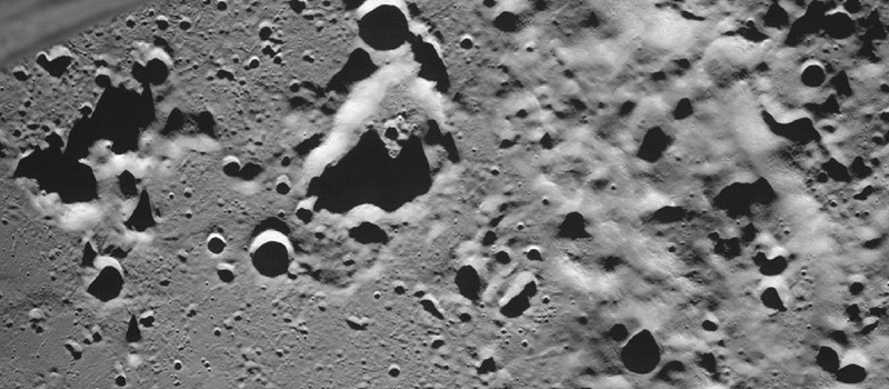 Российская станция "Луна-25" успешно вышла на орбиту и сделала первый снимок обратной стороны Луны