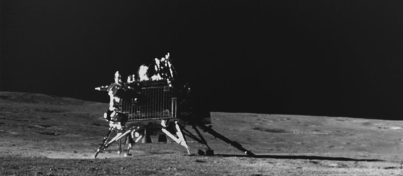 Индийский лунный ровер сделал первое фото посадочного модуля у южного полюса