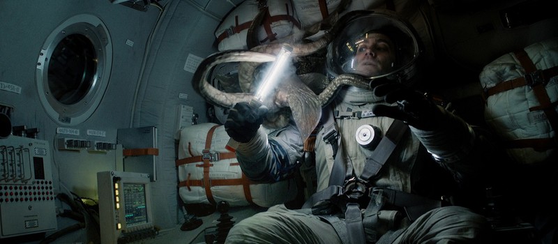 Астронавт Крис Хэдфилд раскритиковал фильм "Живое" с Райаном Рейнольдсом и Джейком Джилленхоллом