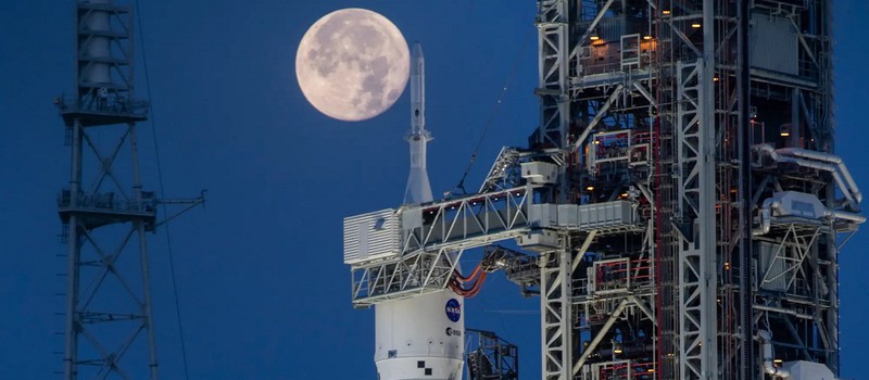 NASA сдвинула сроки лунной миссии "Артемида-2" почти на год