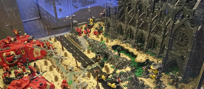 Диорама Warhammer 40k из LEGO