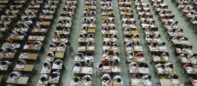 Китайские компании отключают функции ИИ-ботов на время экзаменов для борьбы со списыванием