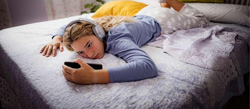 Нью-Йорк подал в суд на Meta, Snap, TikTok и YouTube из-за кризиса подростковой психики