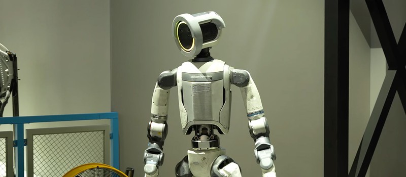 Новый робот Boston Dynamics двигается неестественно для человека, вращая голову, торс и конечности на 360 градусов