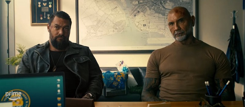 Дэйв Батиста и Джейсон Момоа против якудза в первом трейлере боевика "Опасный дуэт" от режиссера "Синего жука"