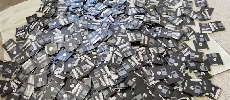 Безумный геймер запустил Factorio с тысячи дискет и потратил на загрузку неделю