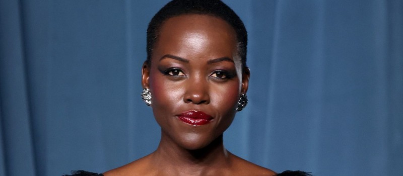 Илон Маск прочитал слух о кастинге Лупиты Нионго в качестве Елены Троянской в "Одиссеи" и  обвинил Кристофера Нолана в потере профессиональной честности