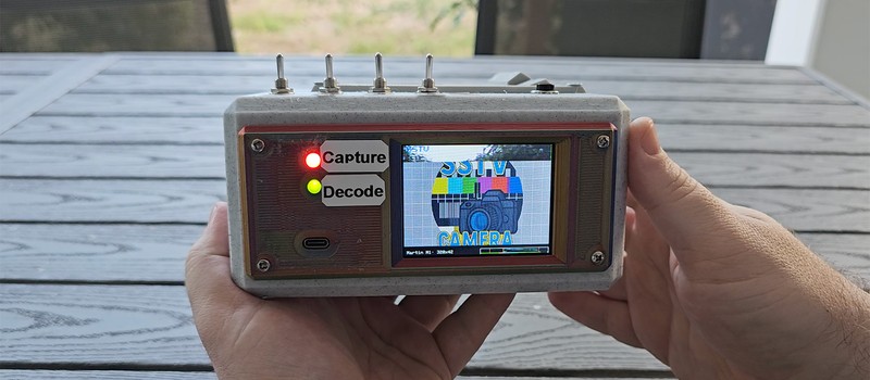 Энтузиаст собрал ретро-камеру, записывающую фото на аудиокассеты