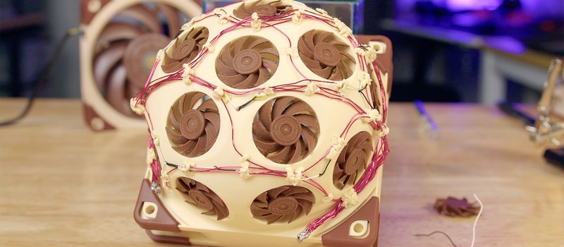 ПК-энтузиаст заменил один большой вентилятор на 15 миниатюрных – охлаждение получилось слишком громким