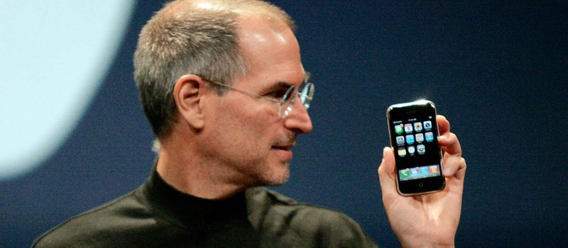 Caviar выпустила кастомные iPhone 17 Pro с фрагментами водолазки Стива Джобса