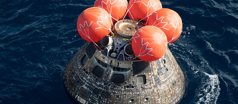 Прямой эфир с приводнения астронавтов миссии Artemis II после исторического полёта к Луне