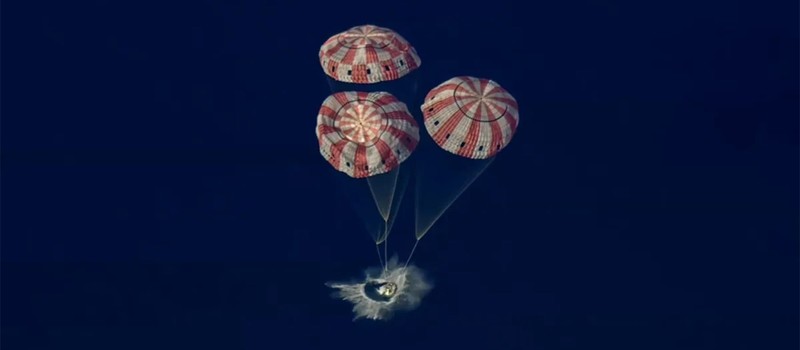 Экипаж Artemis II успешно вернулся на Землю после полёта к Луне