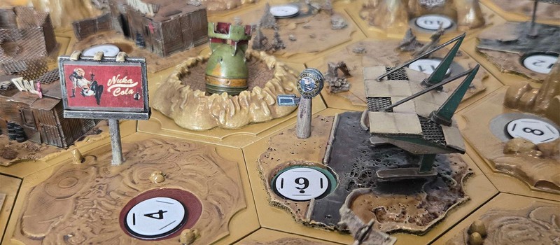 Фанатка за три недели превратила Catan в настольную игру по Fallout New Vegas ко дню рождения парня